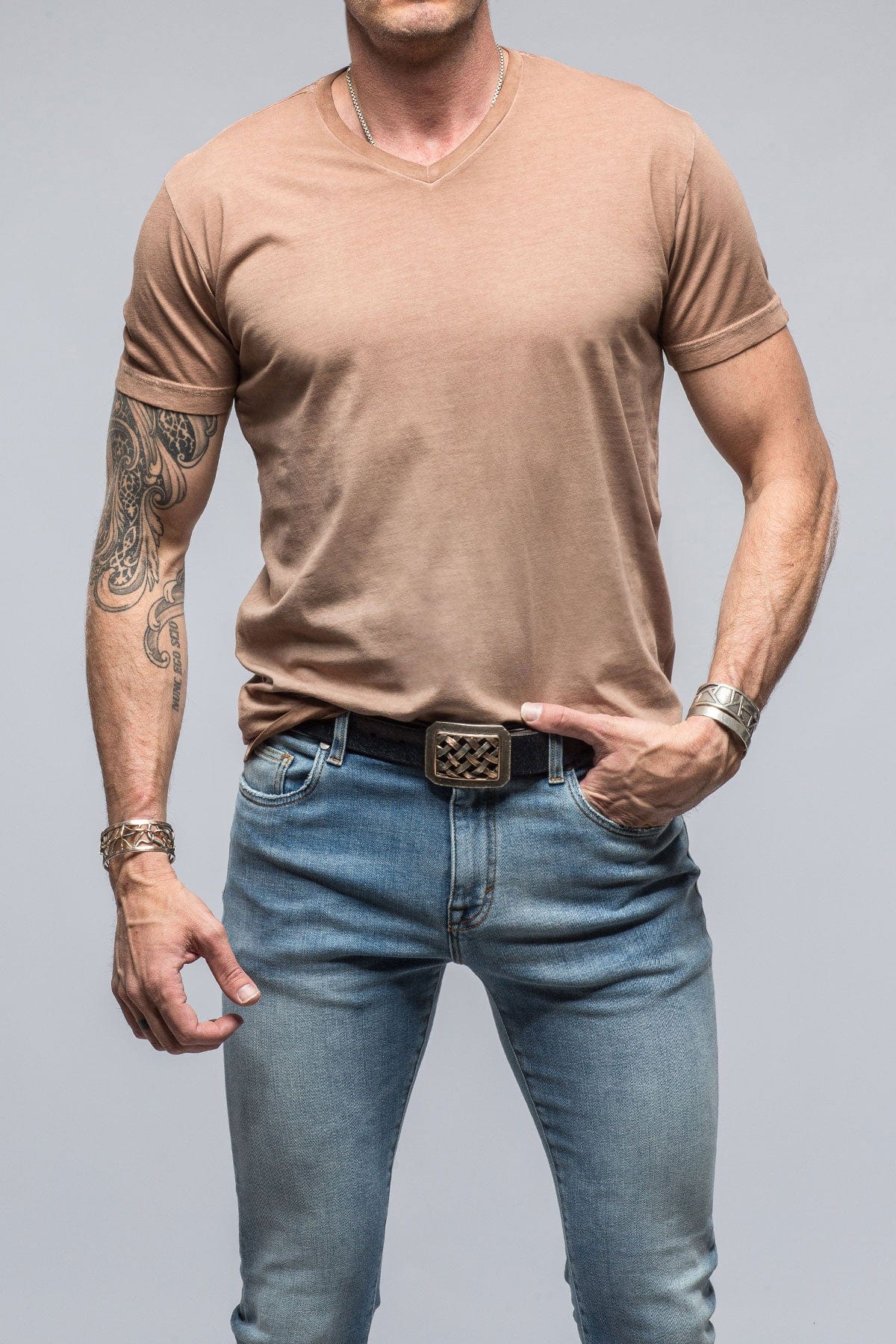 Siena Cotton V Neck In Coffee - AXEL'S