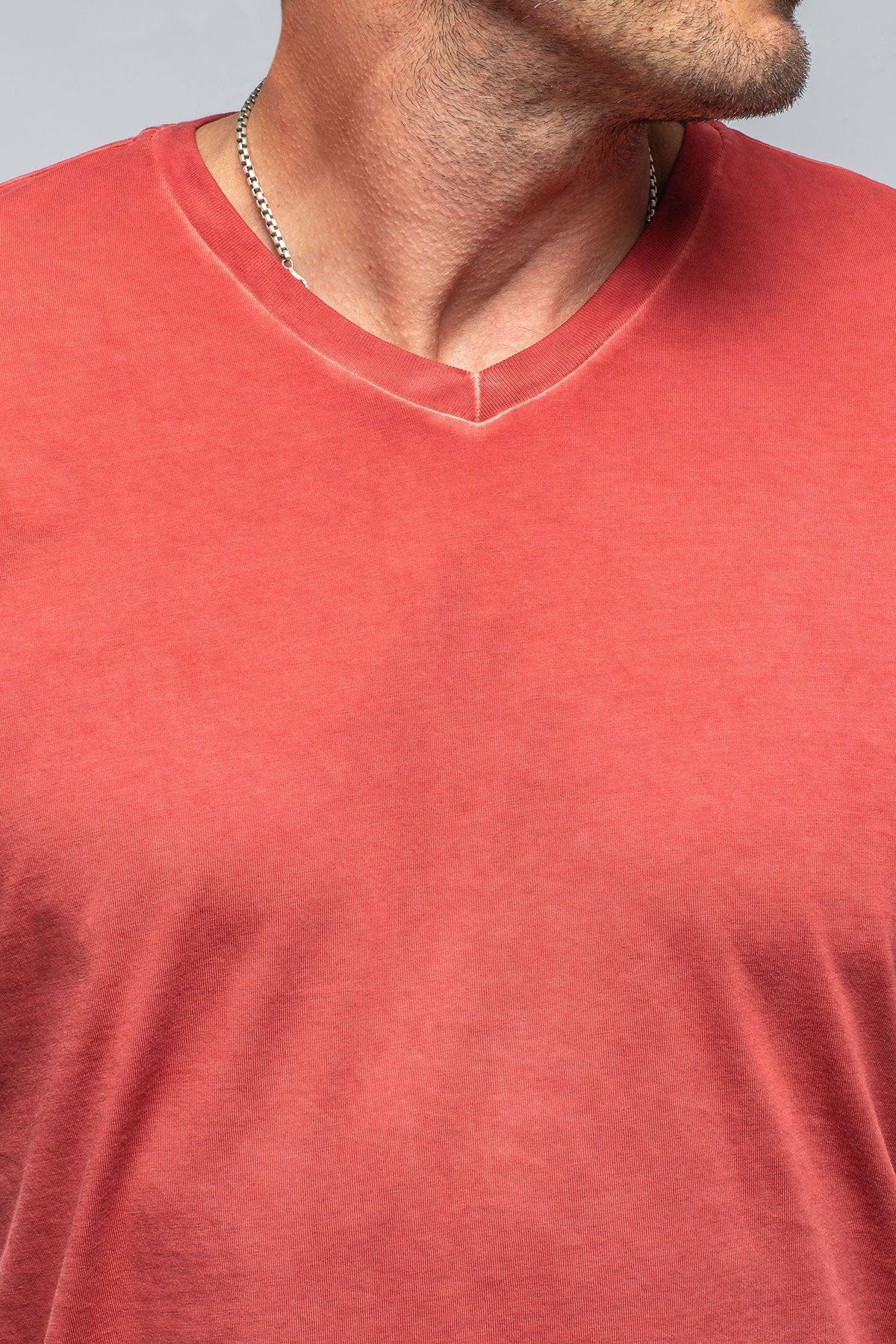 Siena Cotton V Neck In Red - AXEL'S